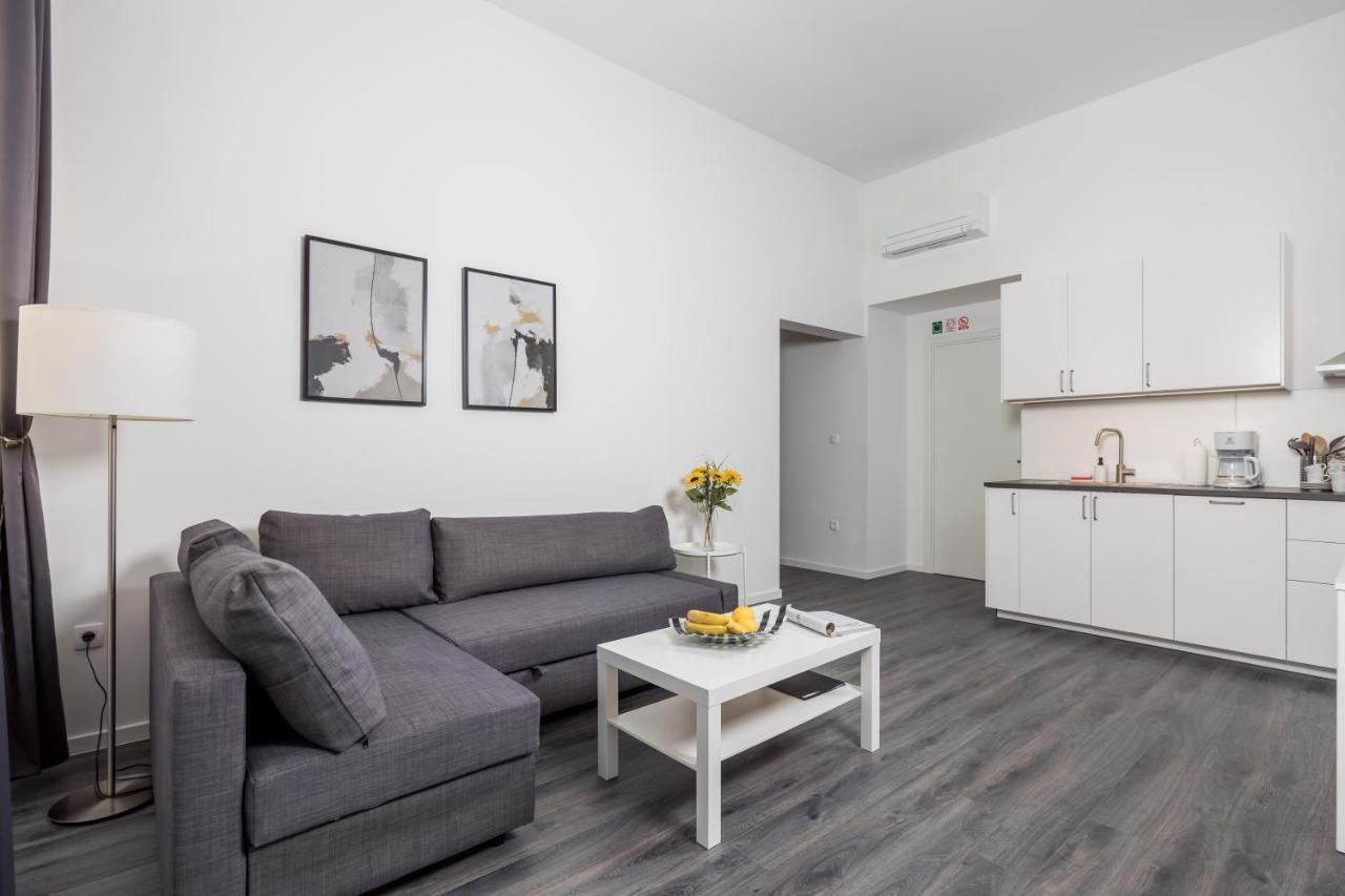 Apartment Nest In 1 Риека Экстерьер фото